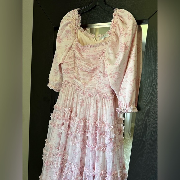 Beautiful and girly pink IVY CITY dress in size Small - Picture 3 of 5